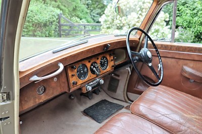 Lot 19 - 1953 Bentley R-Type Saloon