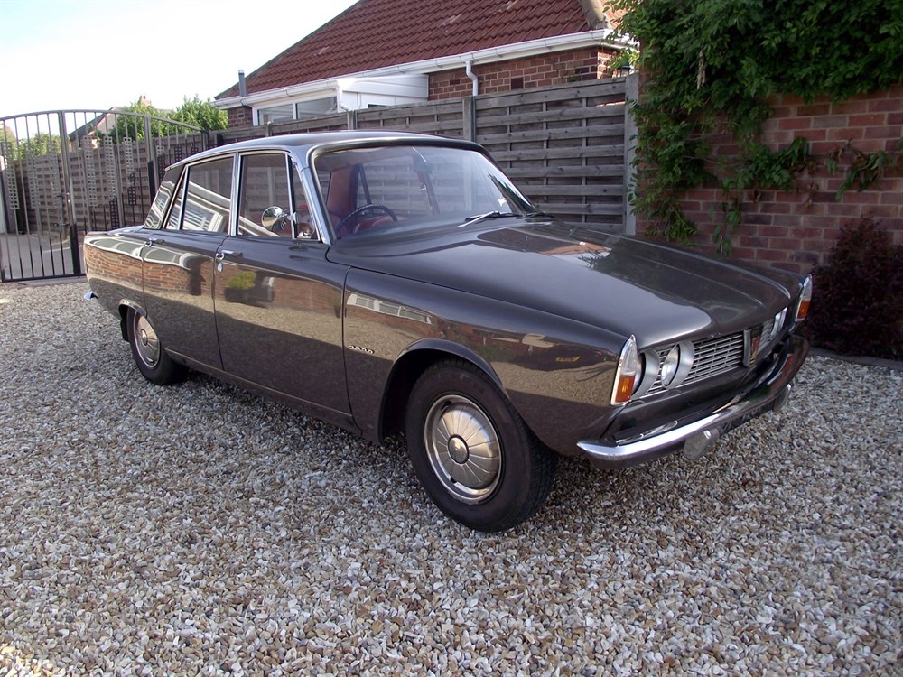 Lot 4 - 1967 Rover 2000 Saloon