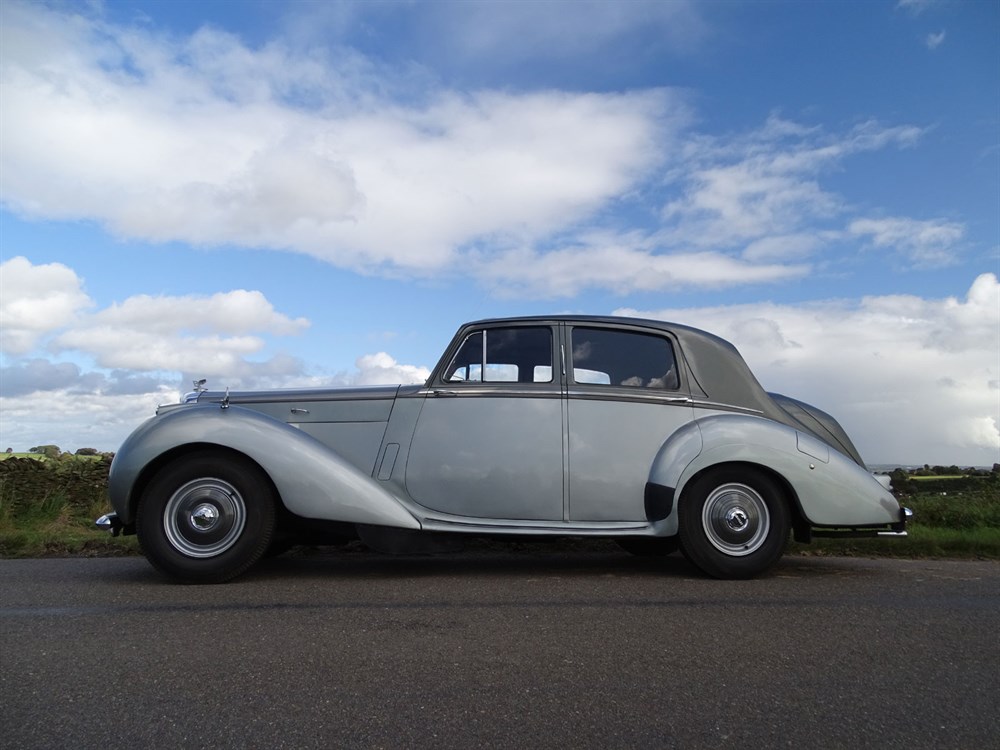 Lot 94 - 1955 Bentley R-Type Saloon