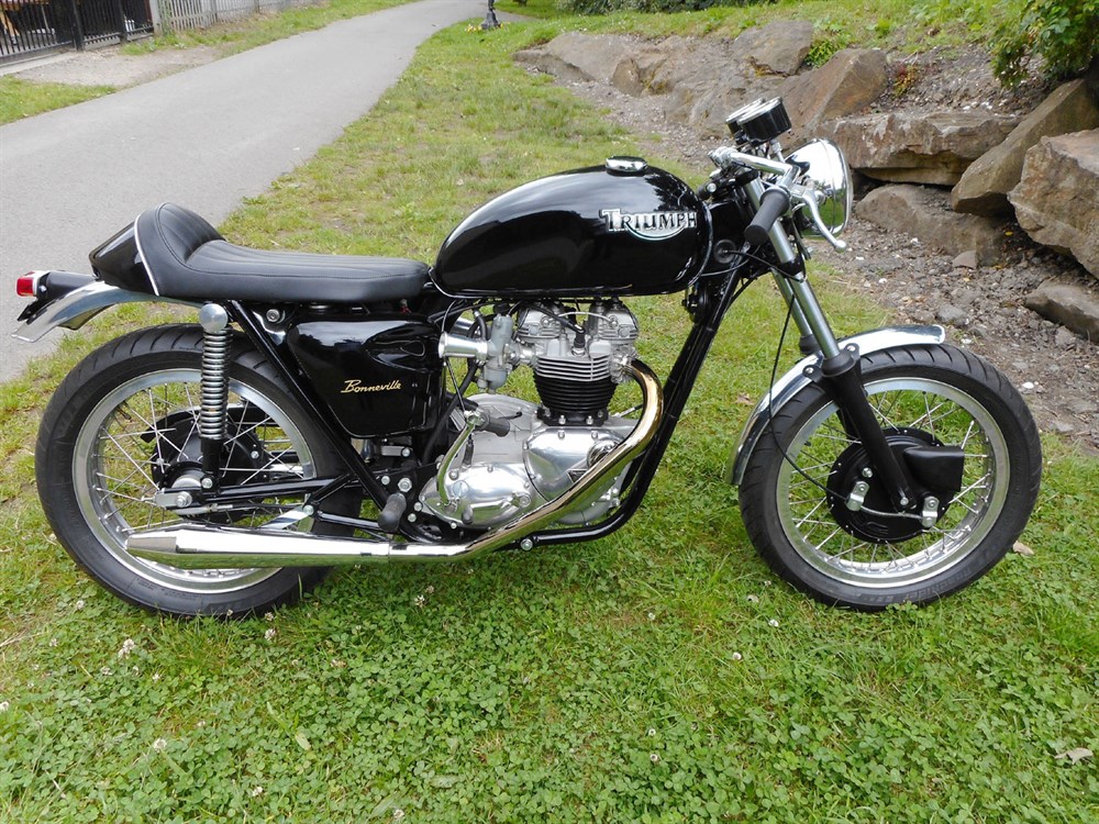 Lot 111 - 1971 Triumph T120 Bonneville Cafe Racer