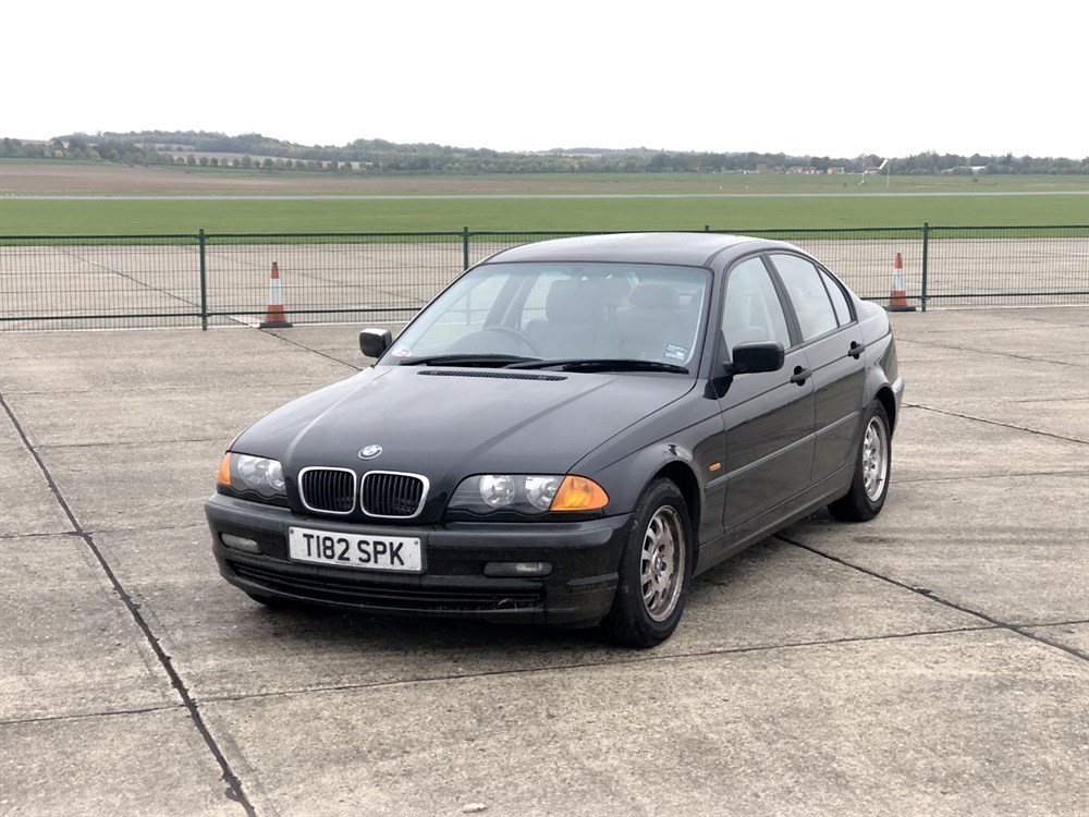 Lot 11 - 1999 BMW 318i SE