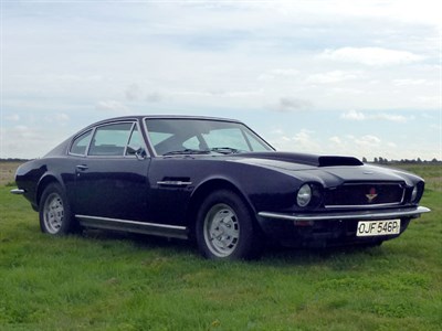 Lot 30 - 1975 Aston Martin V8