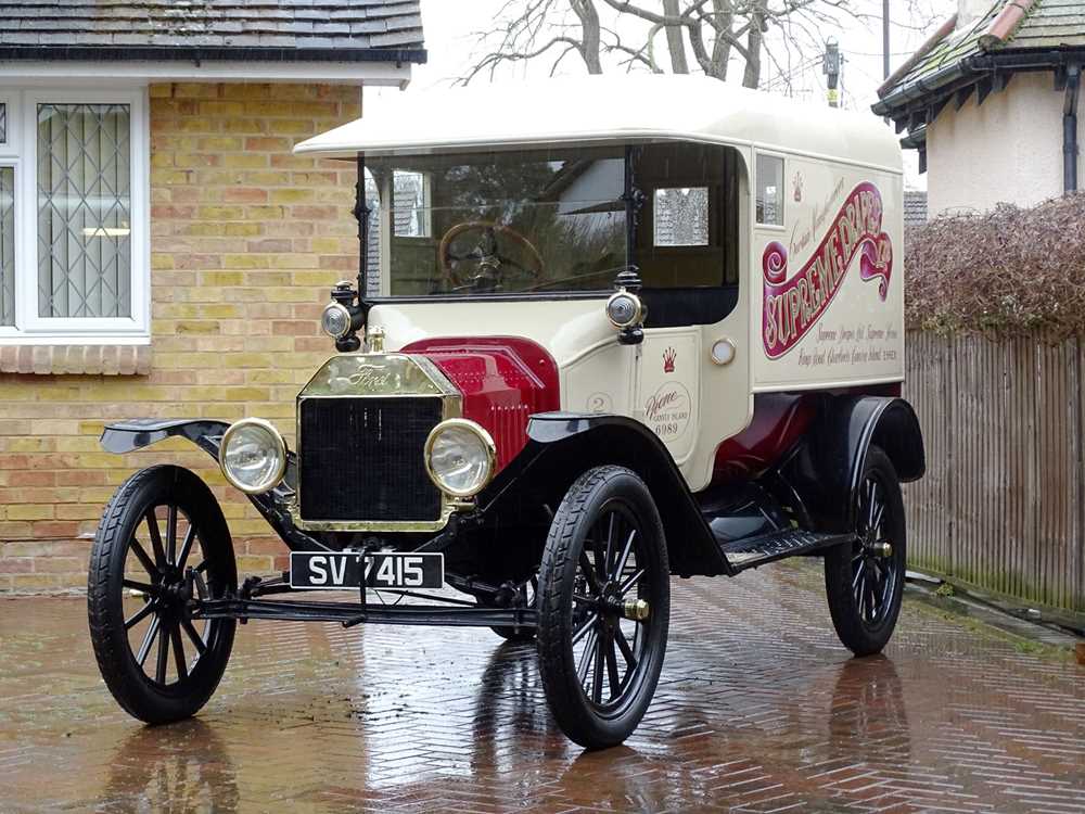 Lot 15 - 1915 Ford Model T Van