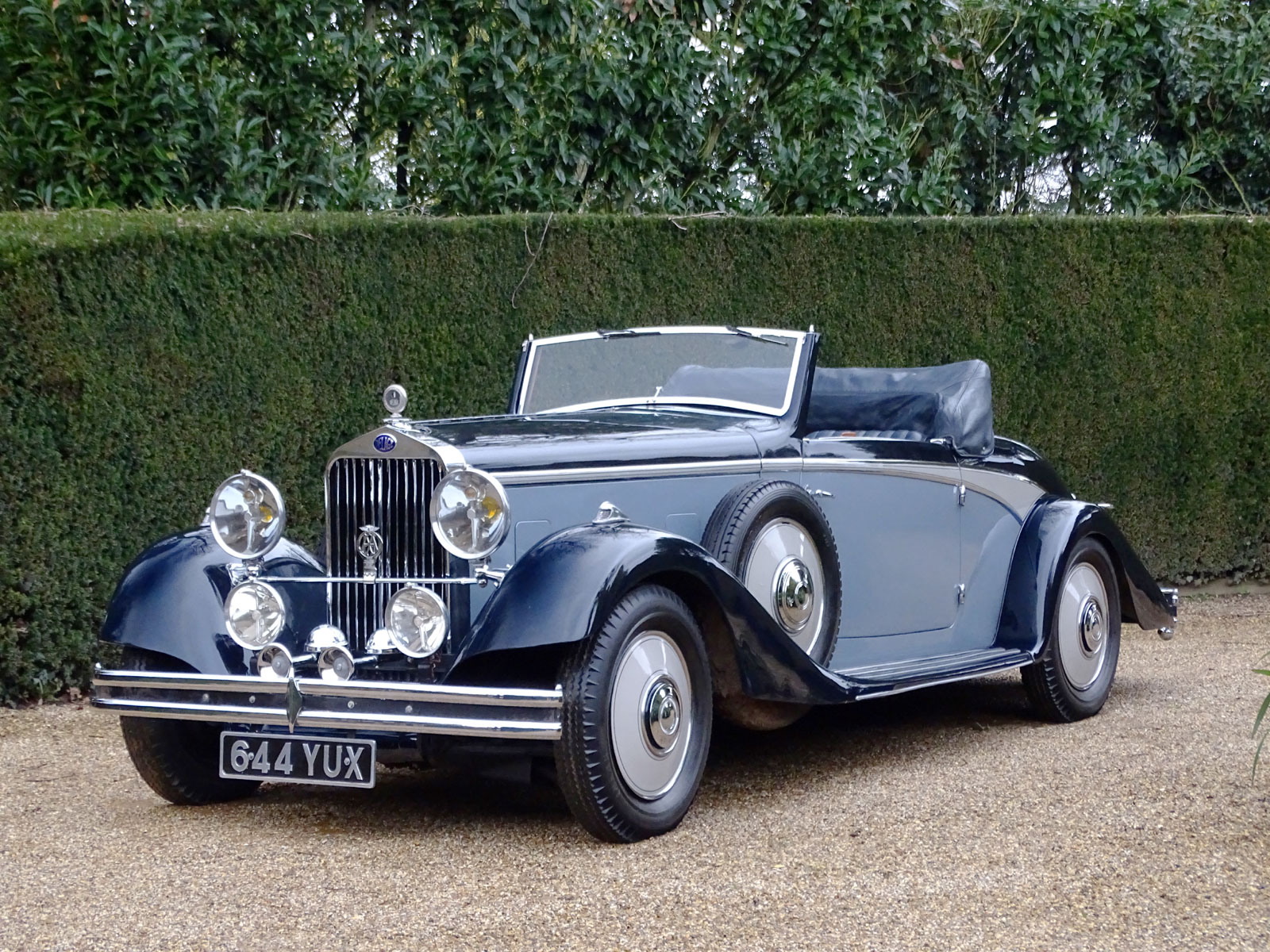 Lot 61 - 1934 Delage D6-11 Saoutchik Style Cabriolet